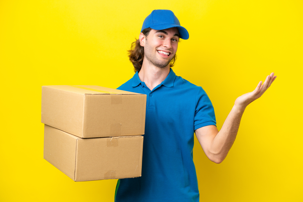 Read more about the article 10 Reasons to Use Courier Services